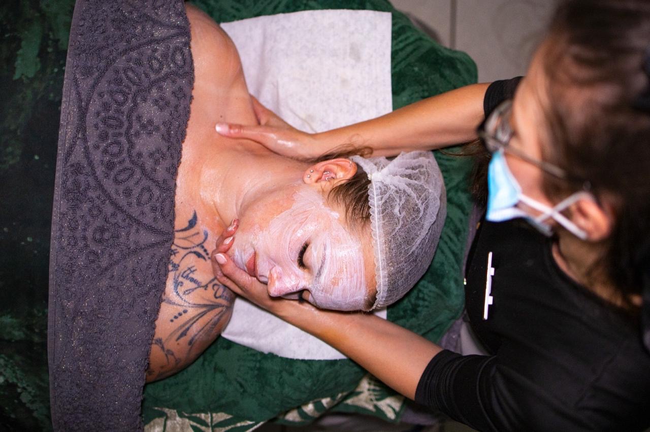 Facial massage during a skincare appointment